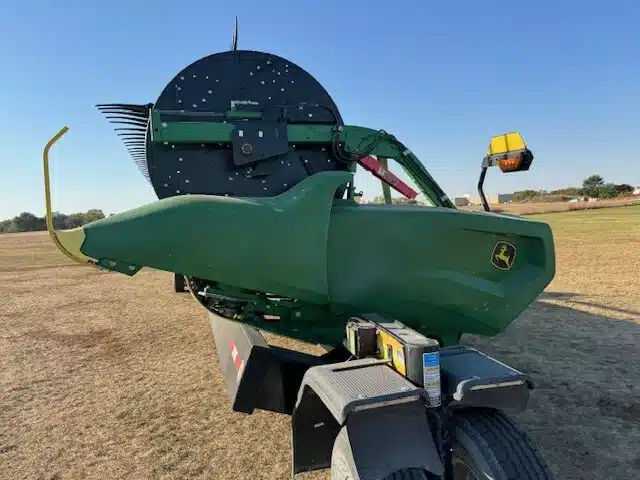 Gallery image 2 for Used 2022 John Deere RD40F Header - Flex