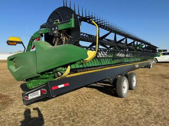 Gallery image 1 for Used 2022 John Deere RD40F Header - Flex