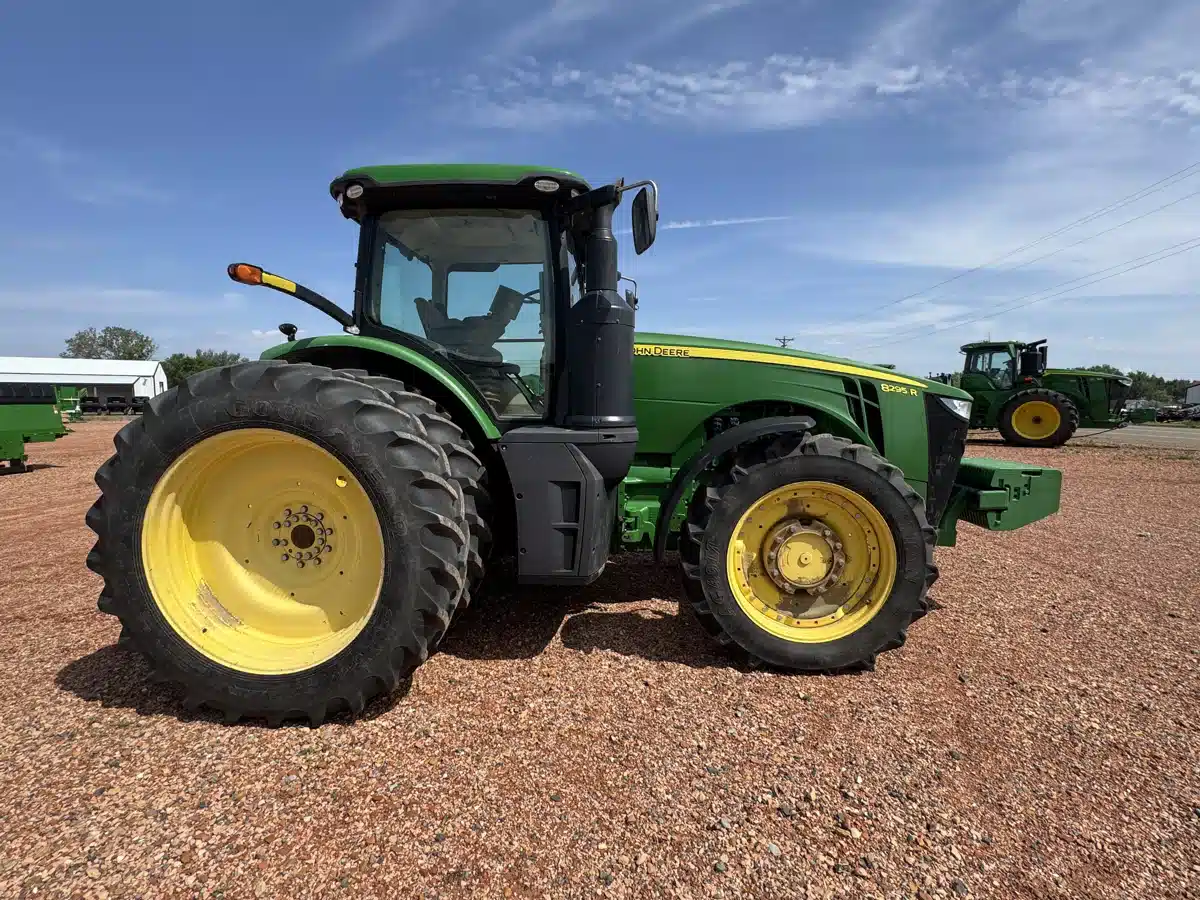 Gallery image 2 for 2014 John Deere 8295R Tractor