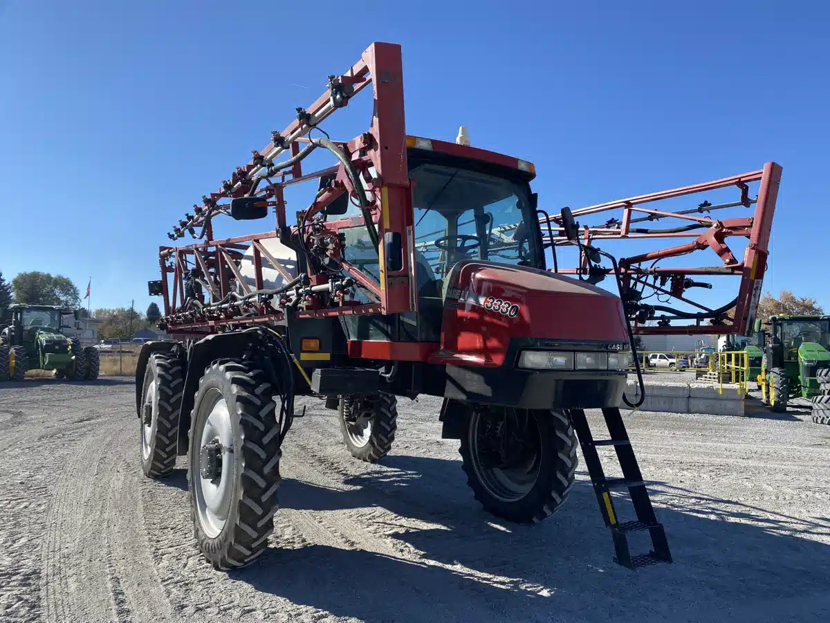 Gallery image 1 for Used 2011 Case IH PATRIOT 3330 Sprayer - Self Propelled