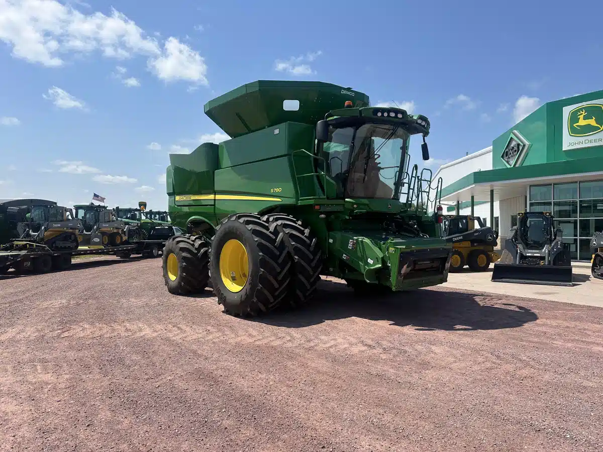 Gallery image 2 for Used 2020 John Deere S780 Combine