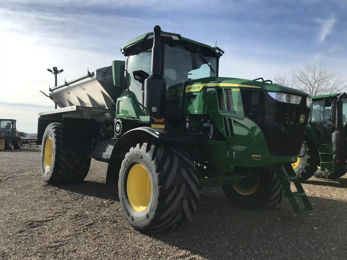 Gallery image 1 for 2024 John Deere 800R Anhydrous Applicator