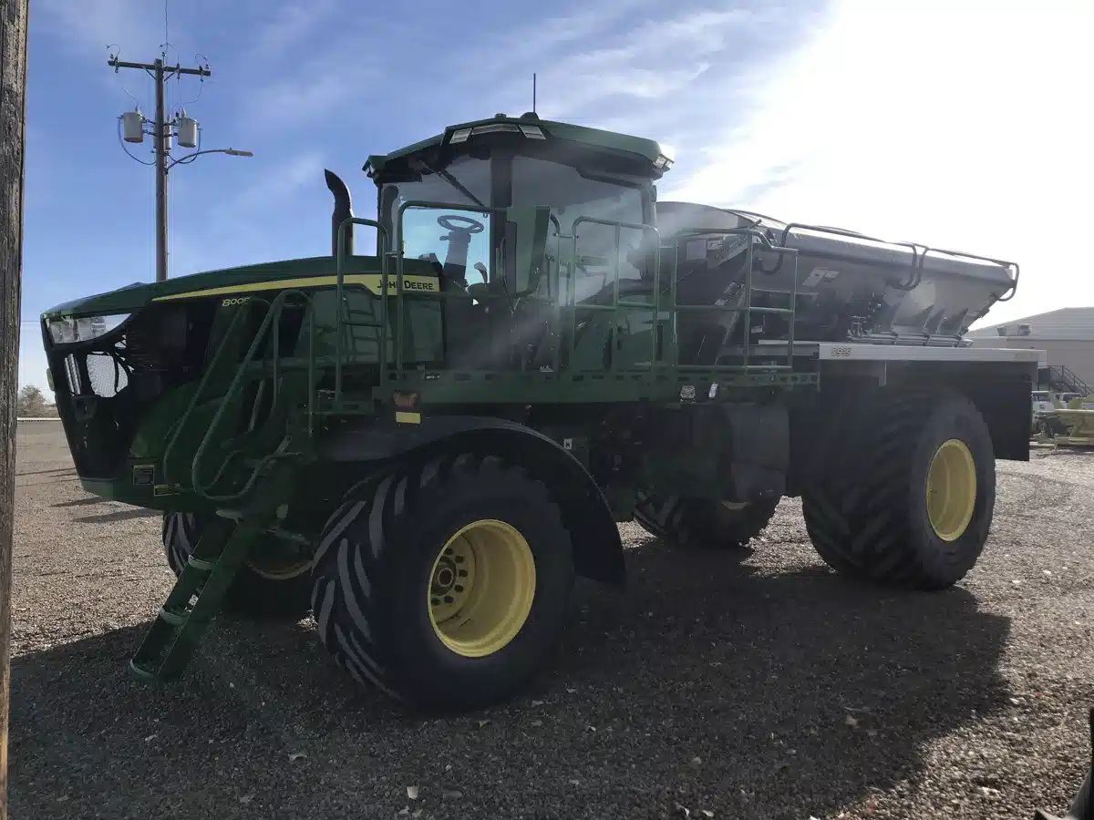 Gallery image 2 for 2024 John Deere 800R Anhydrous Applicator