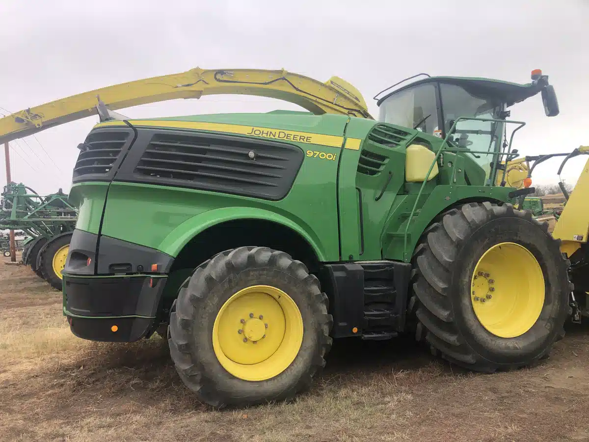 Gallery image 2 for Used 2020 John Deere 9700 Forage Harvester