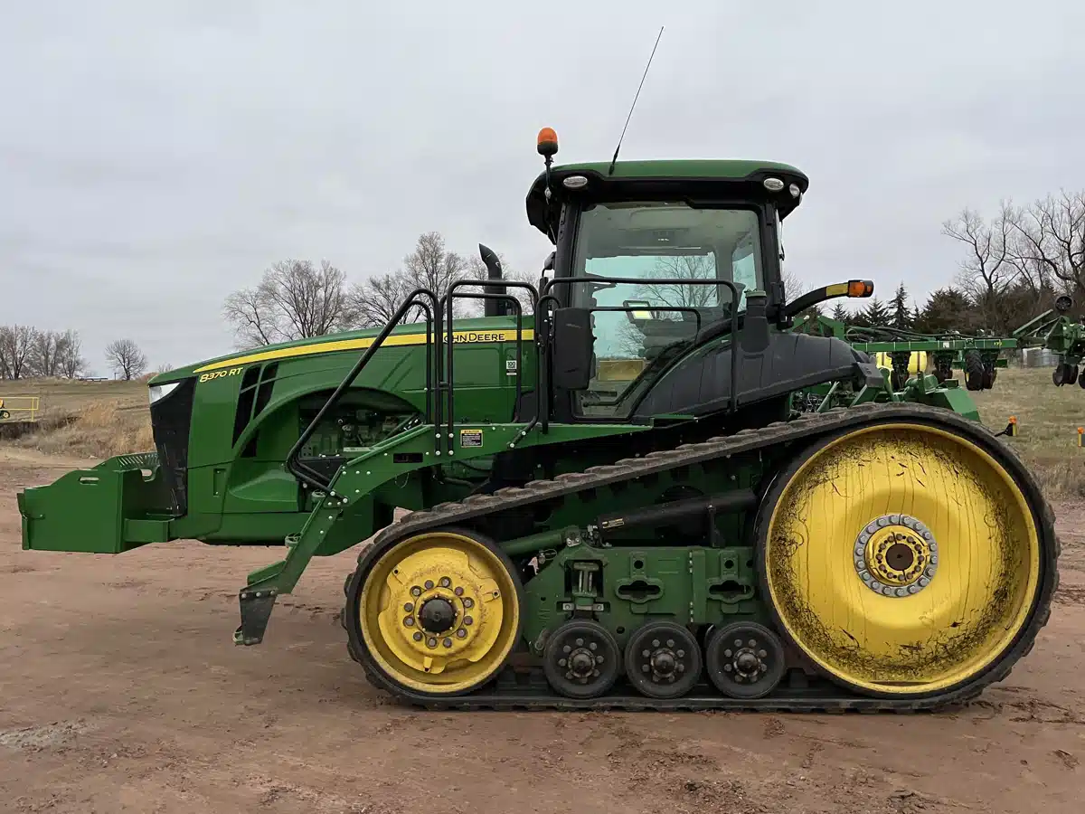Gallery image 2 for Used 2018 John Deere 8370RT Tractor