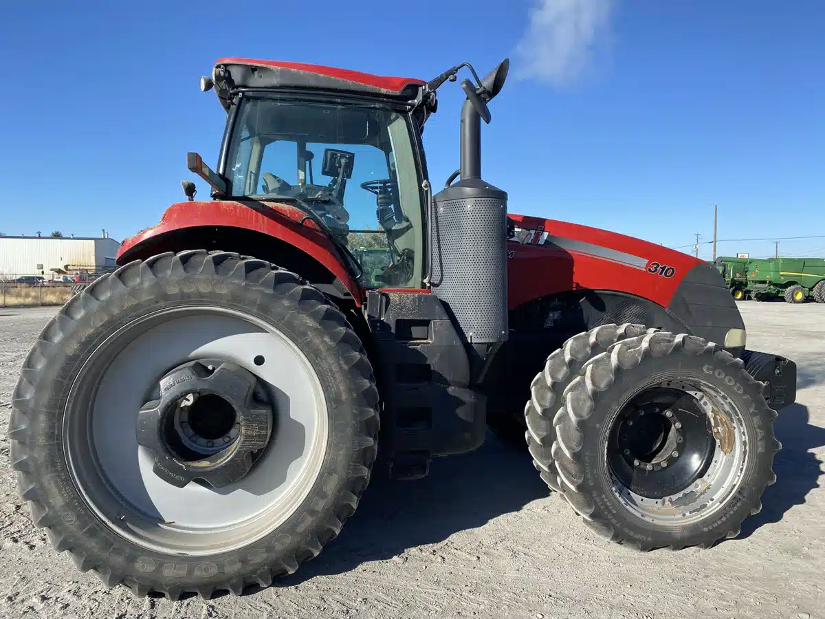 Gallery image 2 for Used 2015 Case IH MAGNUM 310 AFS CONNECT Tractor