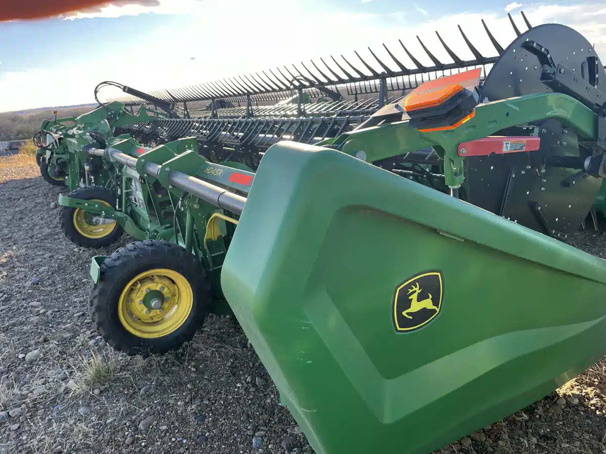 Gallery image 2 for Used 2024 John Deere HD45R Header - Draper