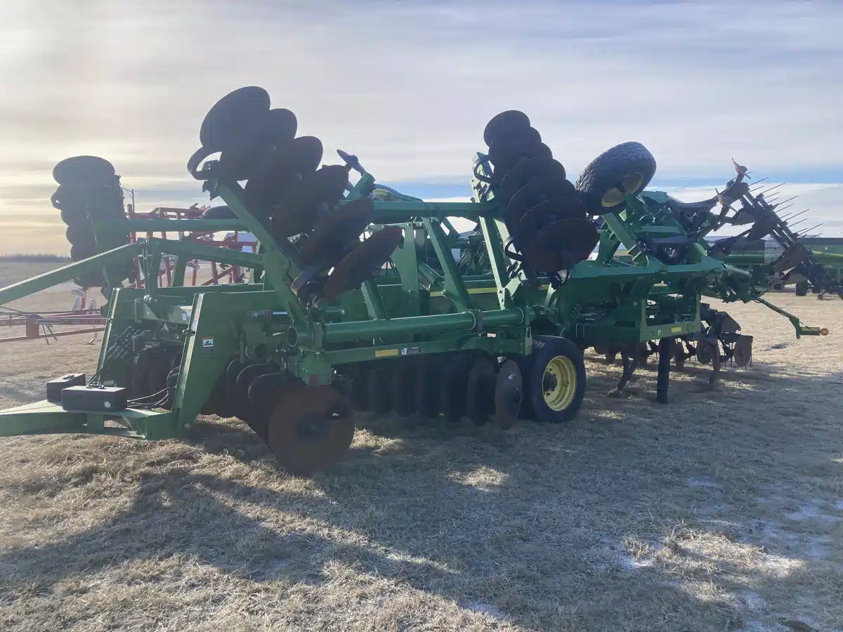 Gallery image 2 for Used 2015 John Deere 2730 Ripper