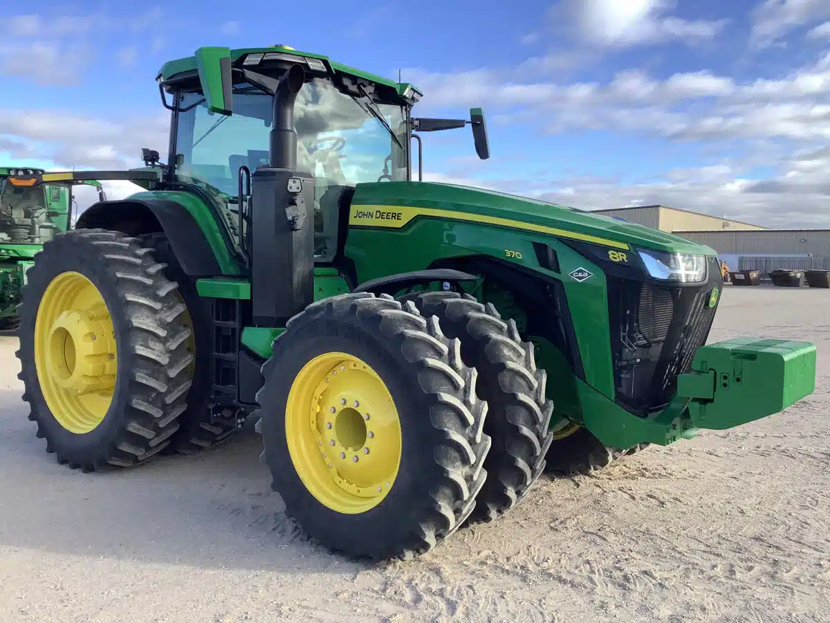 Gallery image 2 for Used 2024 John Deere 8R 370 Tractor