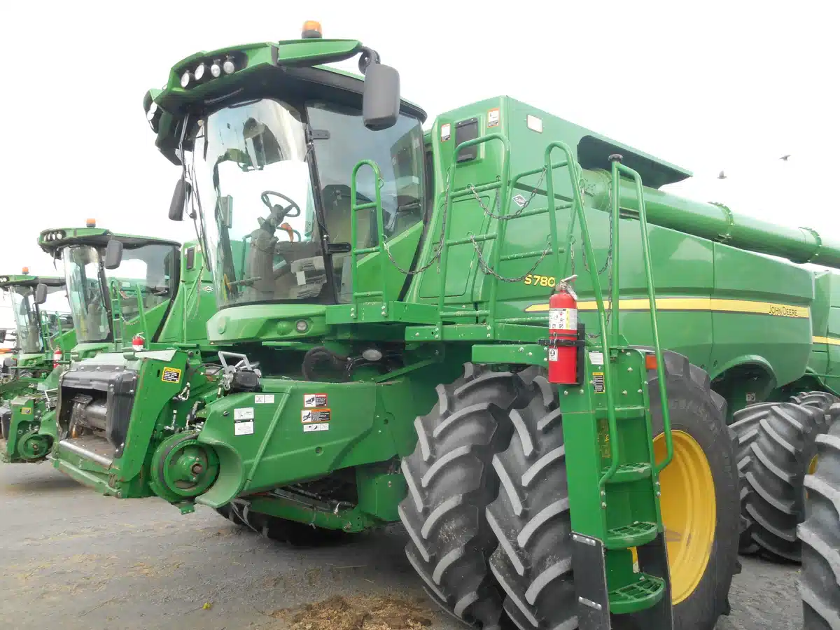 Gallery image 2 for Used 2024 John Deere S780 Combine
