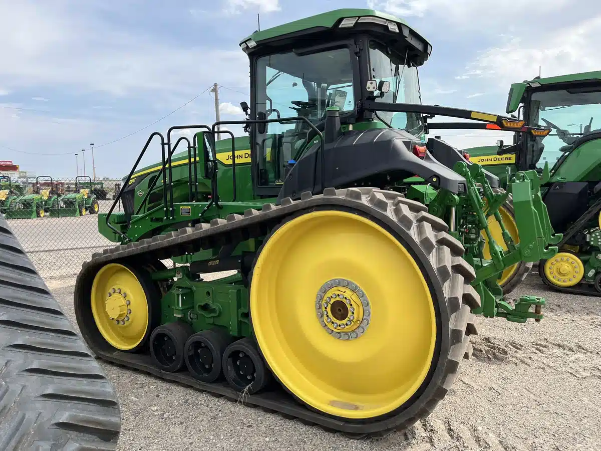 Gallery image 2 for Used 2023 John Deere 8RT 410 Tractor