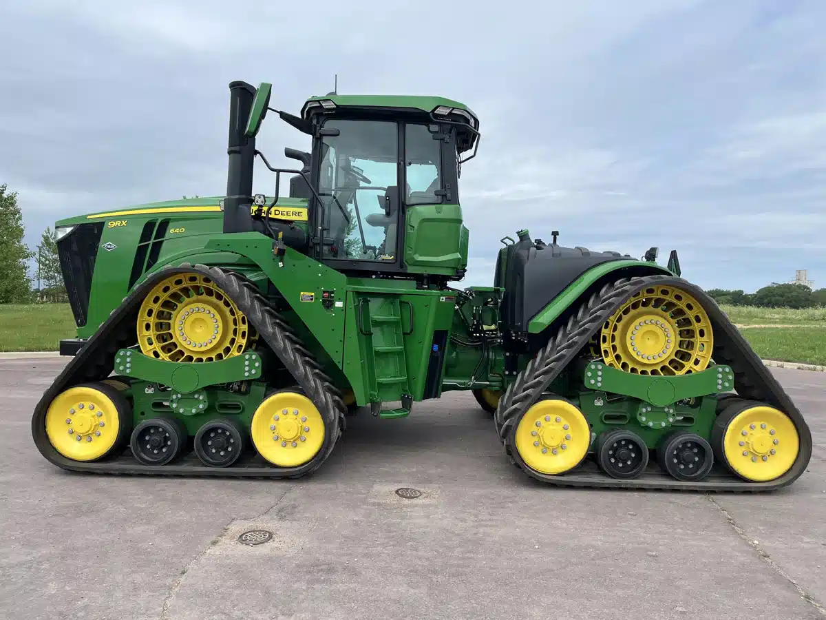 Gallery image 1 for Used 2024 John Deere 9RX 640 Tractor