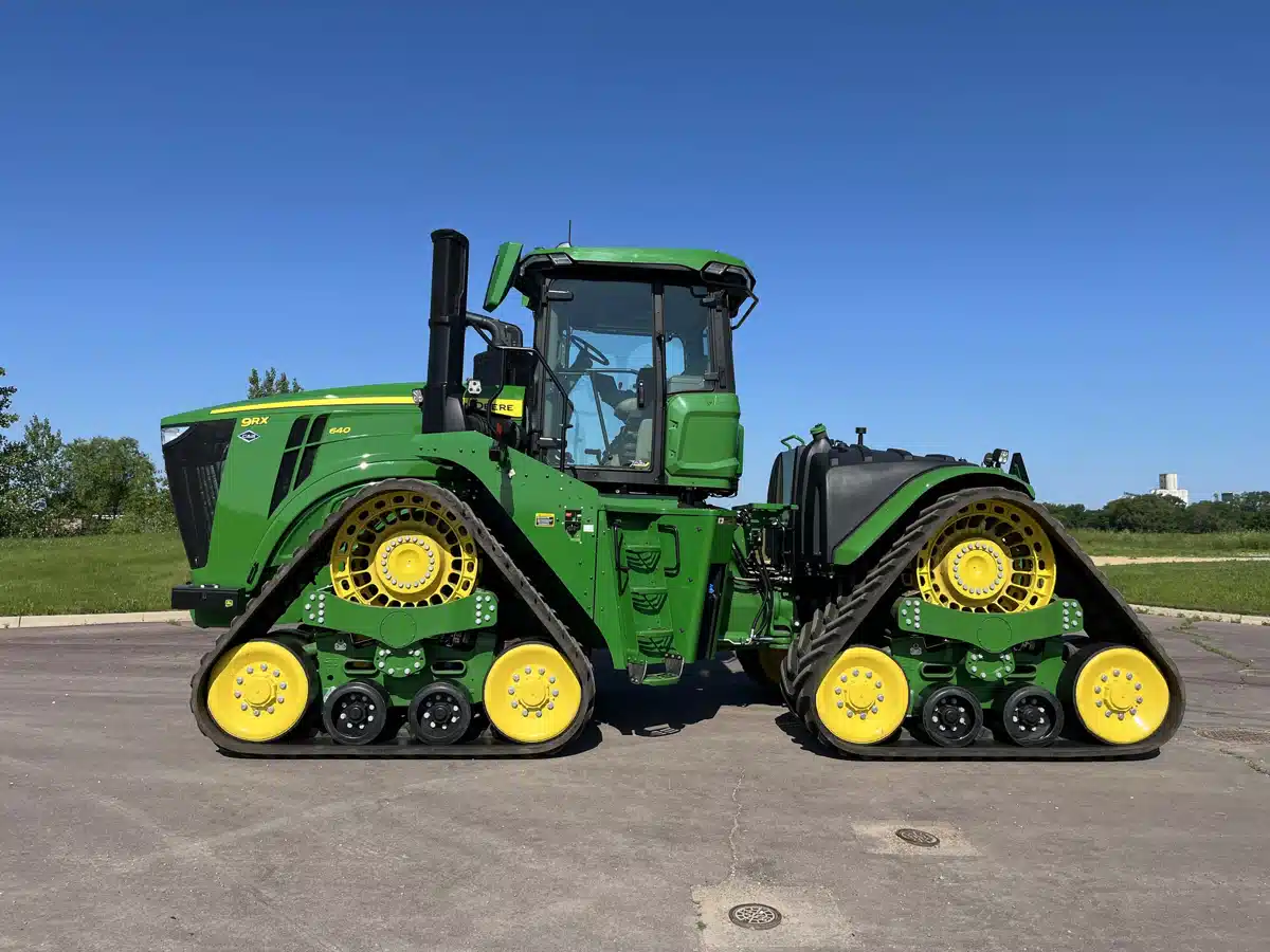 Gallery image 1 for Used 2024 John Deere 9RX 640 Tractor