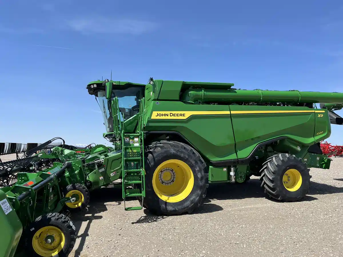 Gallery image 1 for Used 2024 John Deere X9 1000 Combine