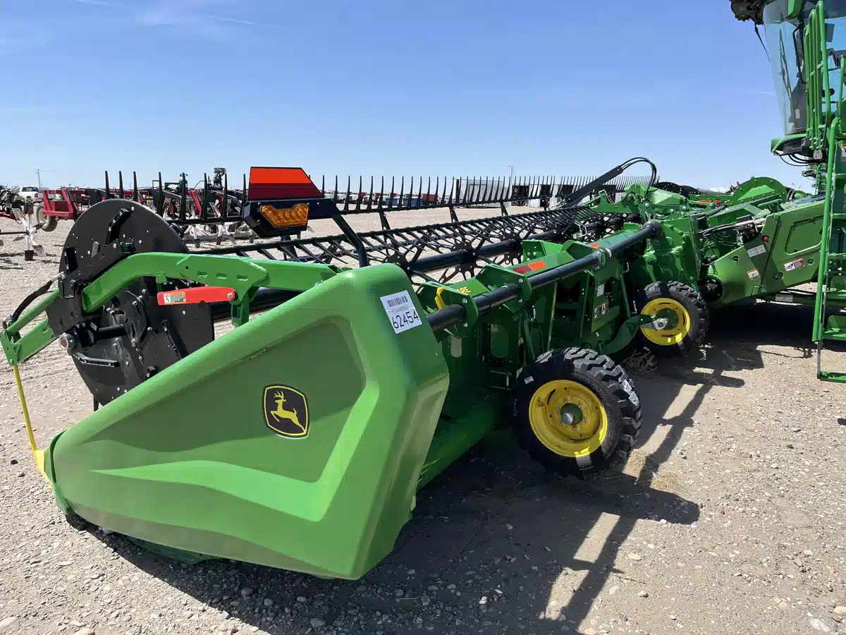 Gallery image 2 for Used 2024 John Deere HD45R Header Combine