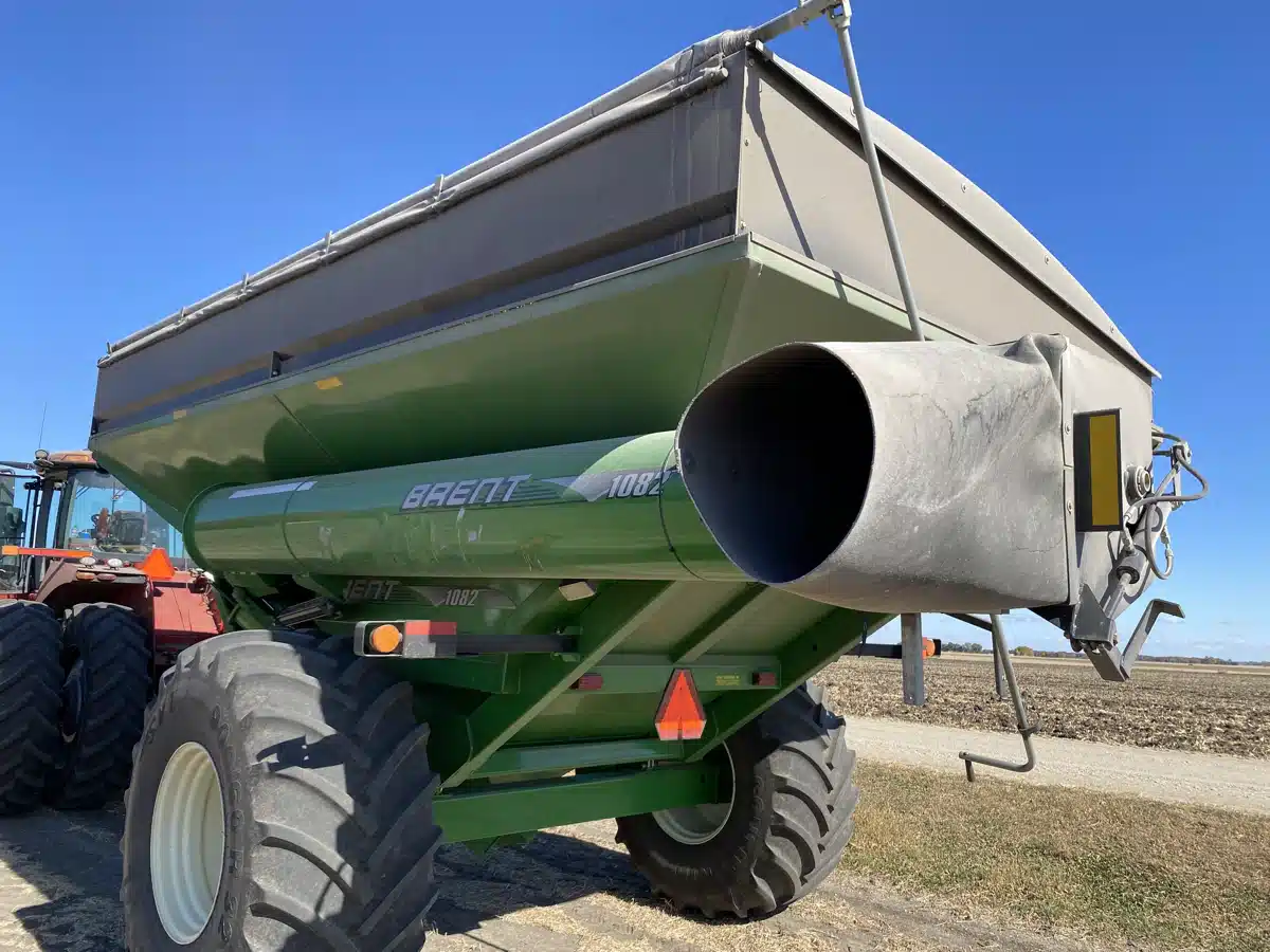 Gallery image 2 for Used 2011 Unverferth 1082 Grain Cart