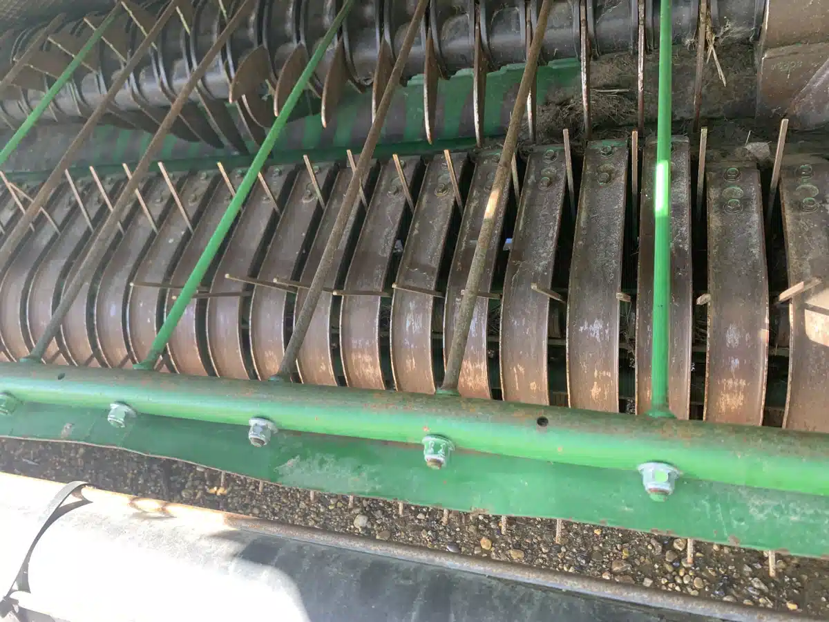 Gallery image 2 for Used 2020 John Deere 560M Round Baler