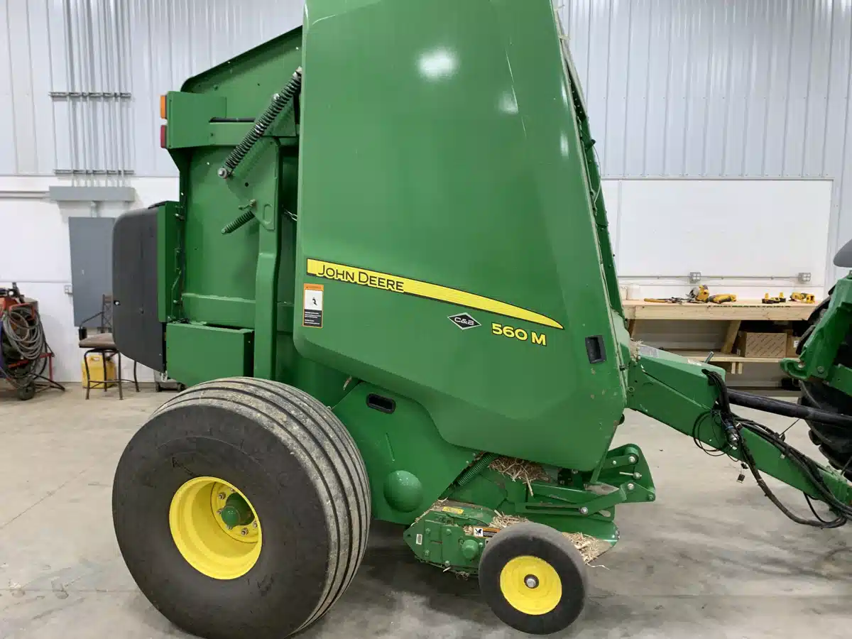 Gallery image 2 for Used 2019 John Deere 560M Round Baler