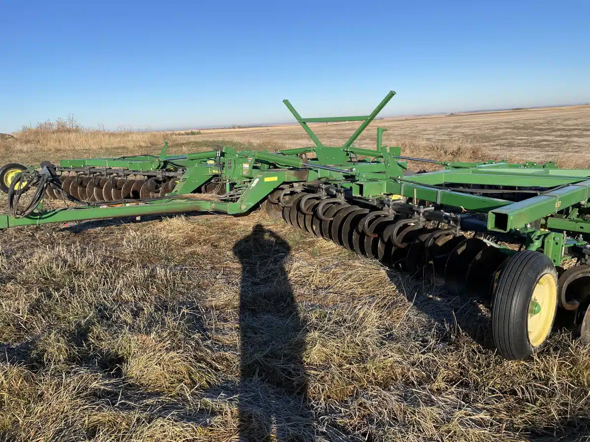Gallery image 1 for Used 2010 John Deere 637 Disc