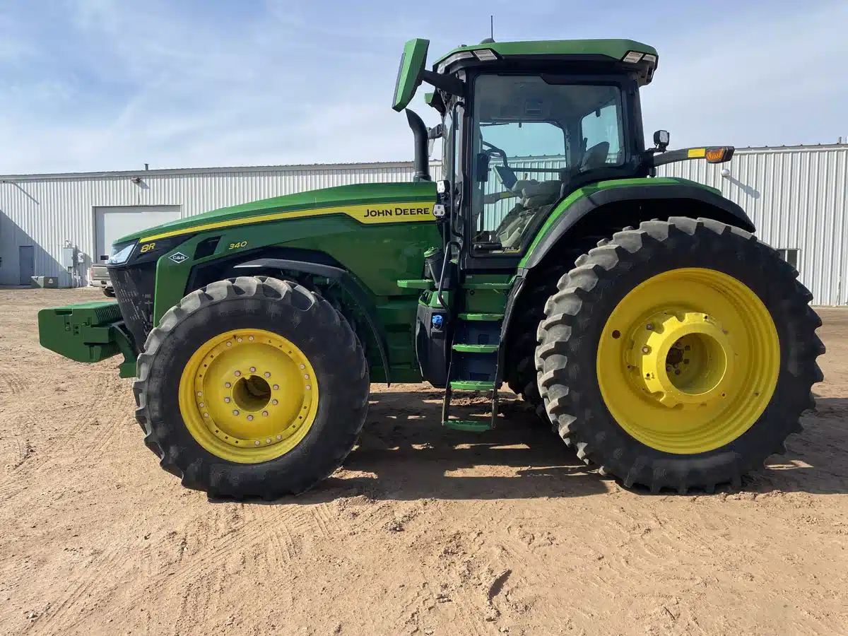 Gallery image 2 for Used 2023 John Deere 8R 340 Tractor