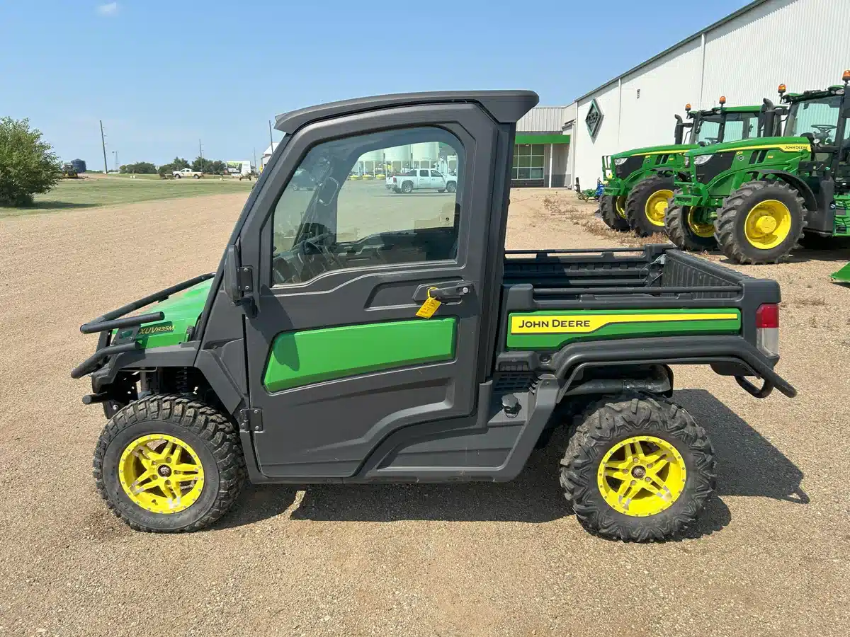 Gallery image 1 for Used 2023 John Deere XUV 835M Utility Vehicle