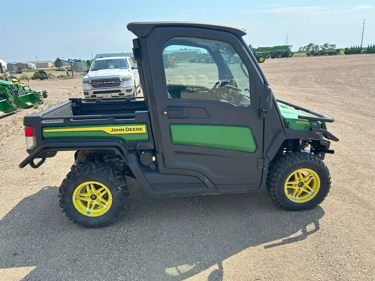 Gallery image 2 for Used 2023 John Deere XUV 835M Utility Vehicle