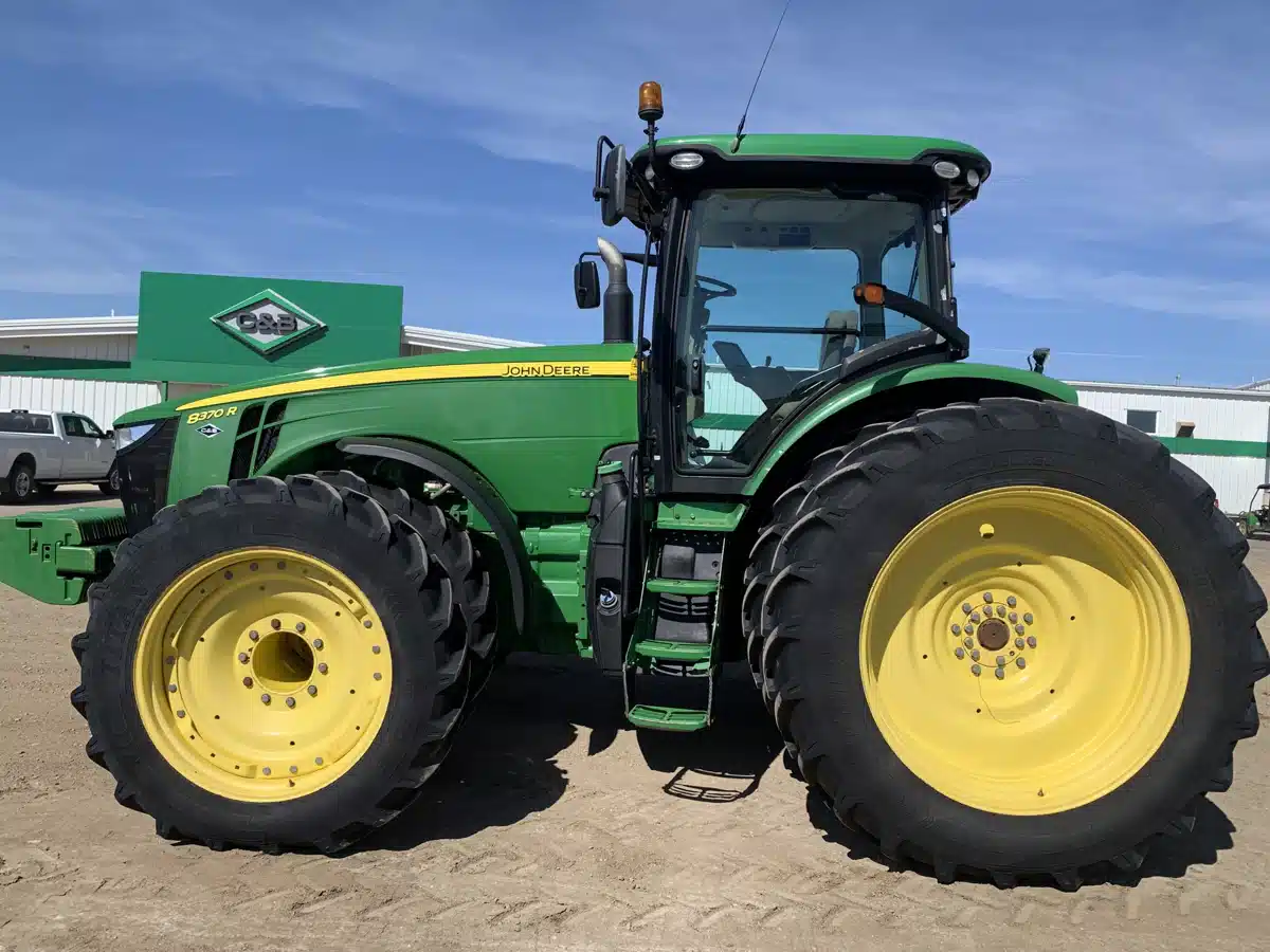 Gallery image 1 for Used 2014 John Deere 8370R Tractor