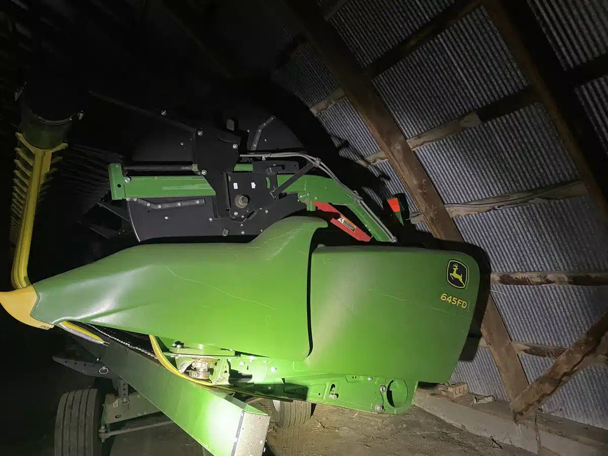 Gallery image 2 for Used 2017 John Deere 645FD Header - Draper