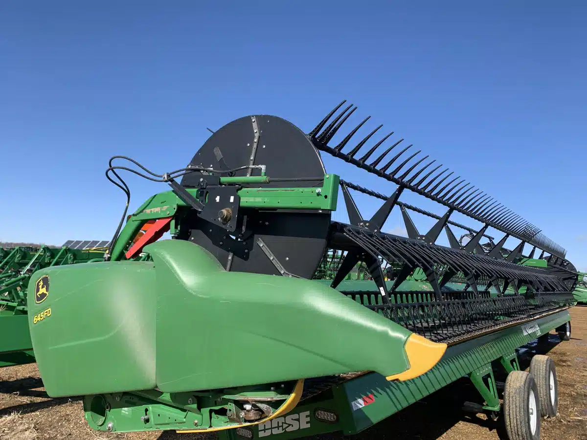 Gallery image 1 for Used 2017 John Deere 645FD Header - Draper