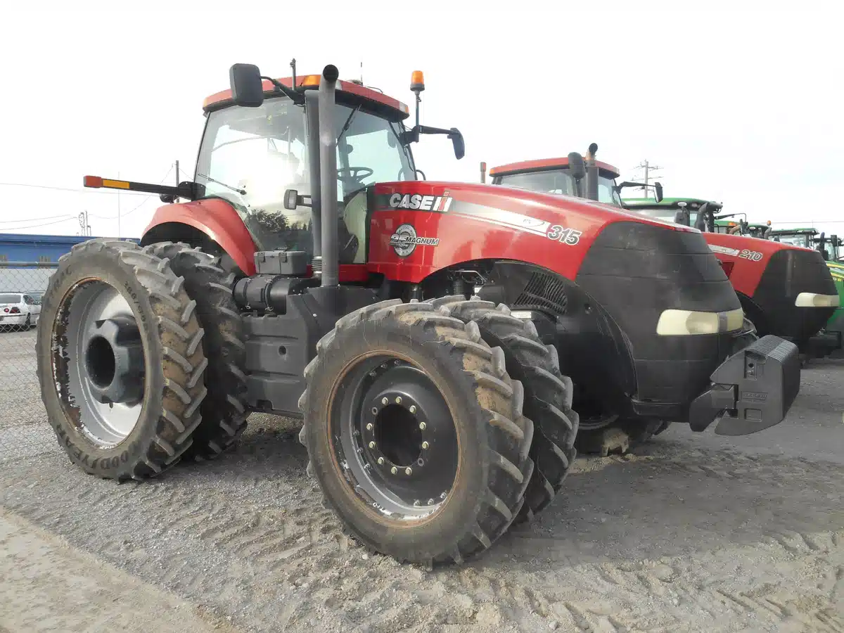 Gallery image 2 for Used 2013 Case IH MAGNUM 315 Tractor