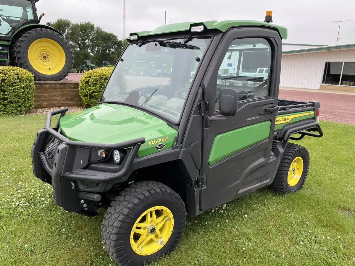 Gallery image 1 for Used 2023 John Deere XUV 835R Utility Vehicle