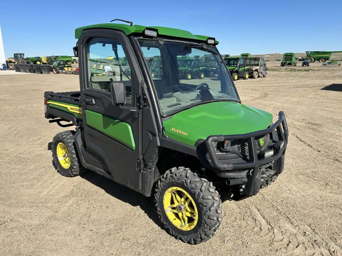 Gallery image 1 for Used 2022 John Deere XUV 835R Utility Vehicle