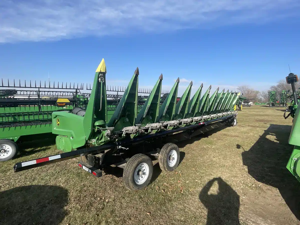 Gallery image 1 for Used 2023 John Deere C12R Header - Row Crop