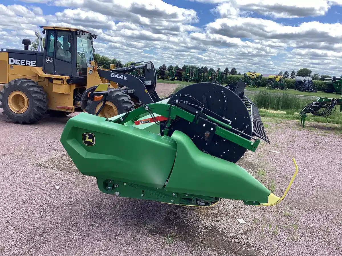 Gallery image 2 for Used 2024 John Deere RD45F Header Combine