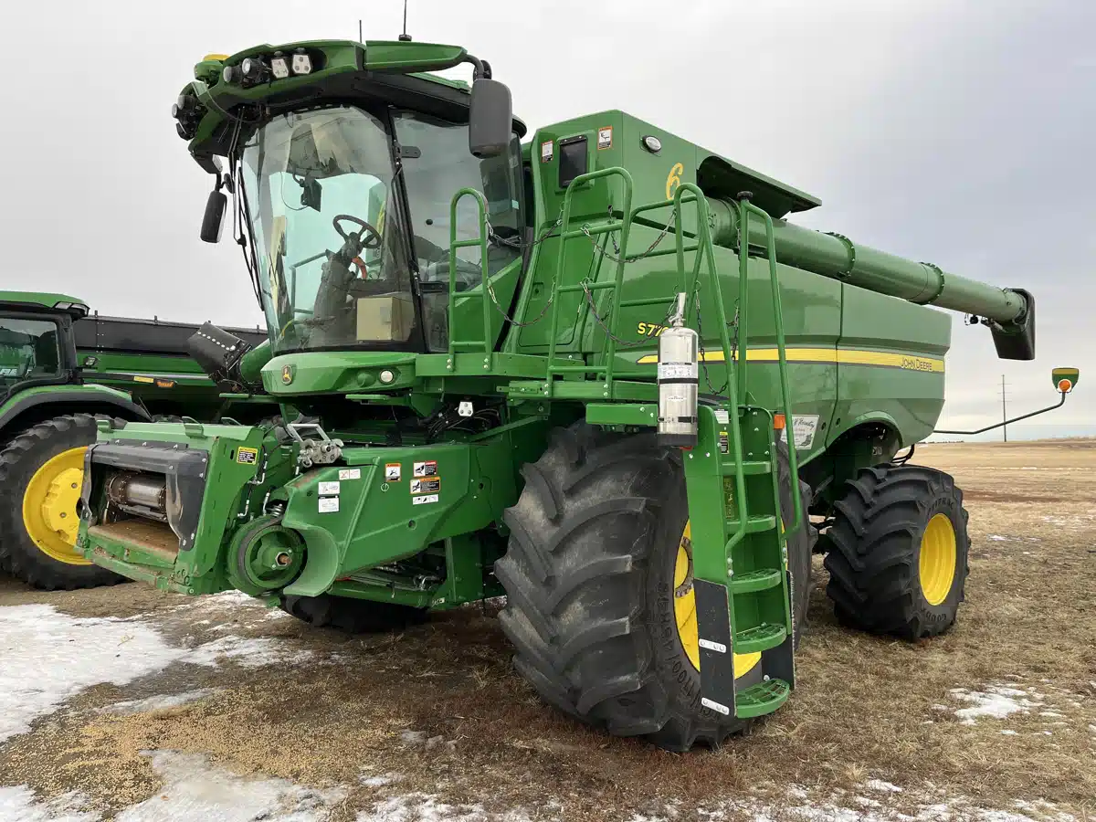 Gallery image 1 for Used 2024 John Deere S770 Combine