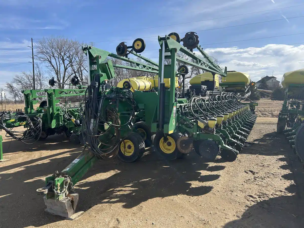 Gallery image 2 for Used 2013 John Deere DB80 Planter