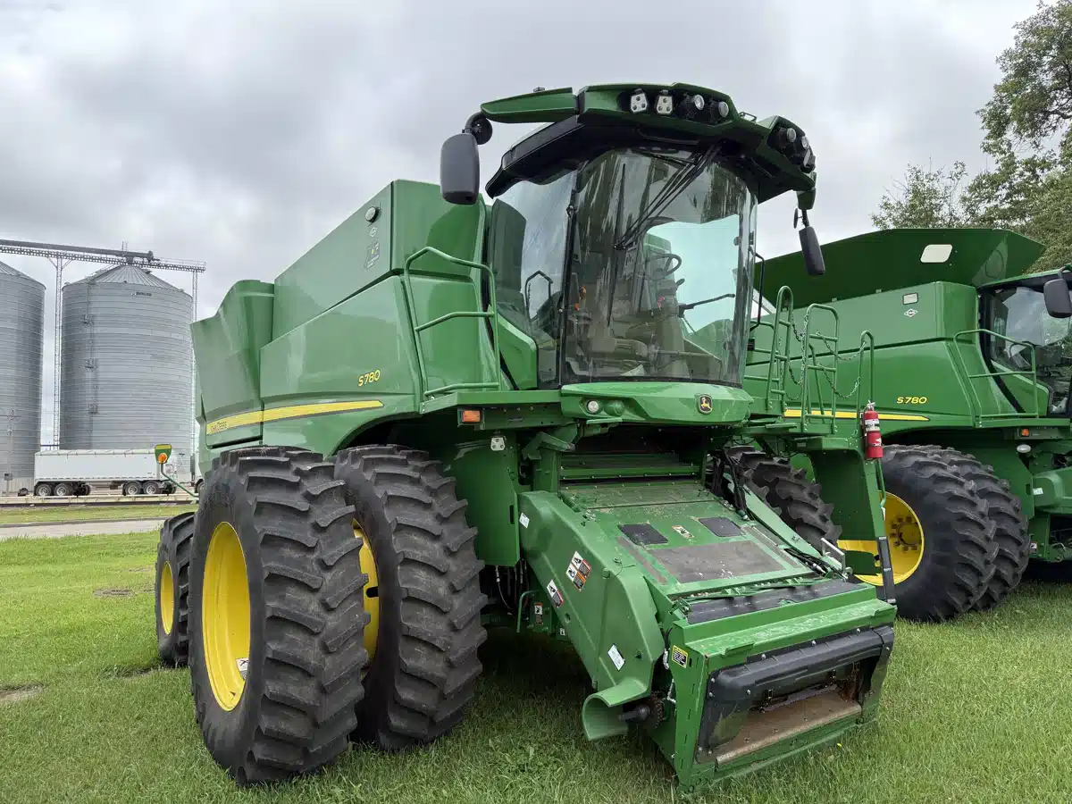 Gallery image 1 for Used 2022 John Deere S780 Combine