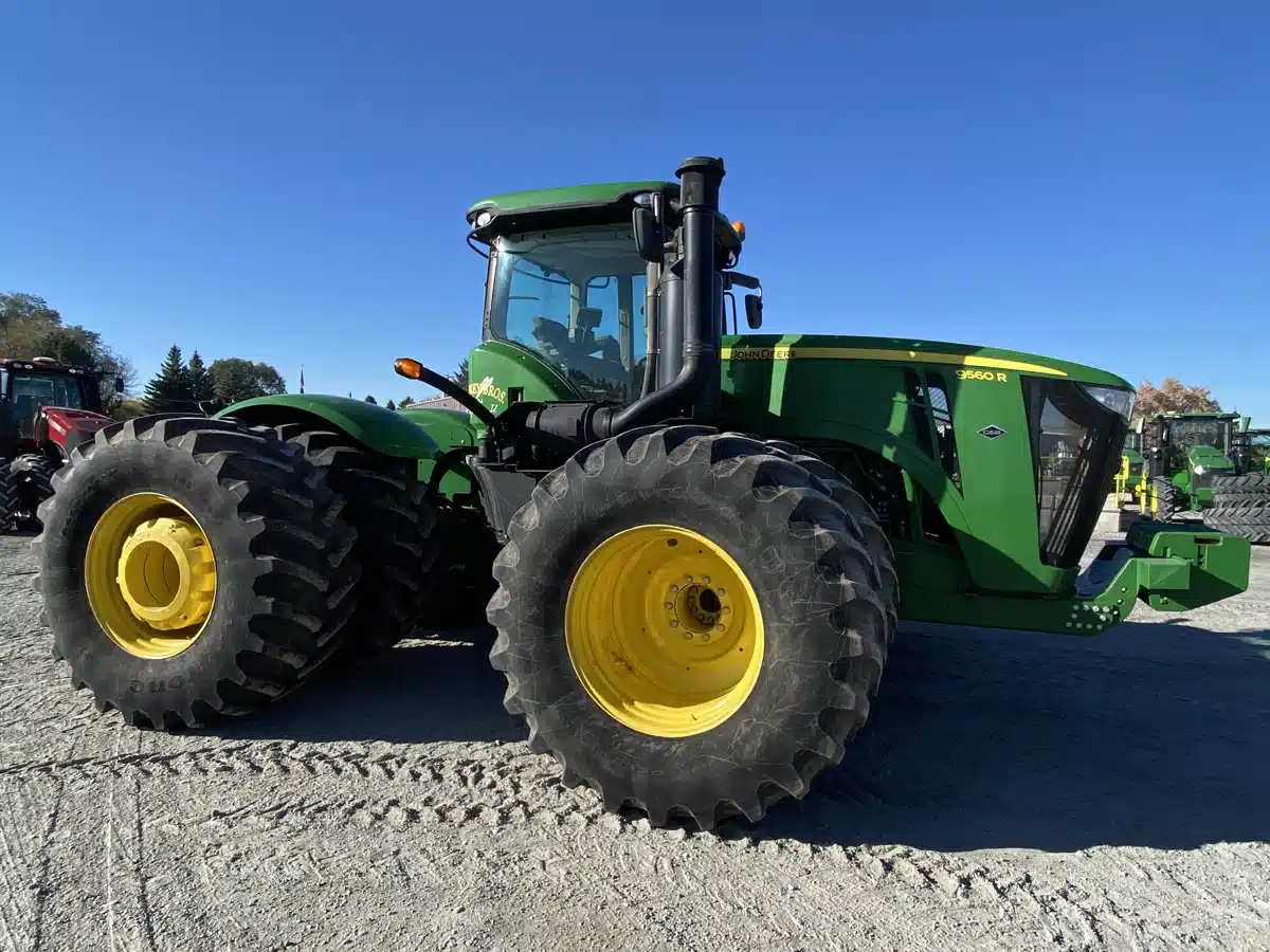 Gallery image 2 for Used 2012 John Deere 9560R Tractor