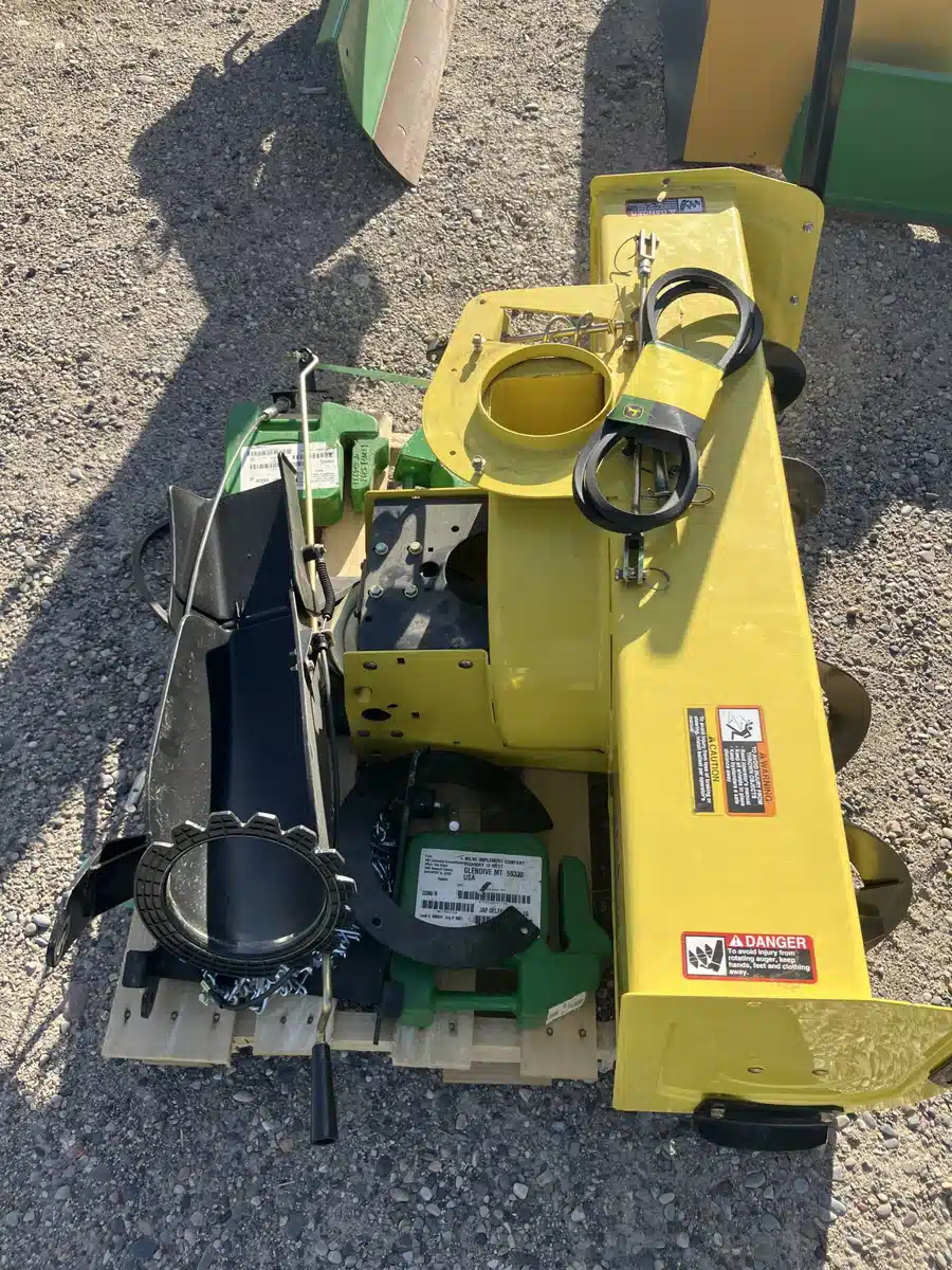 Gallery image 2 for Used 2010 John Deere 44SB Snow Blower