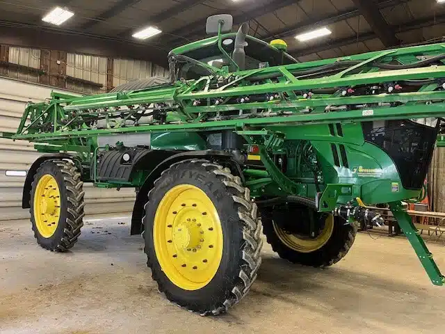 Gallery image 1 for Used 2019 John Deere R4045 Sprayer - Self Propelled