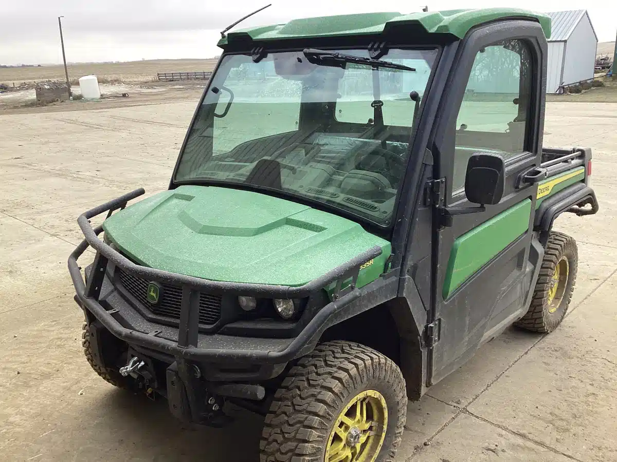 Gallery image 1 for Used 2024 John Deere XUV 835R Utility Vehicle