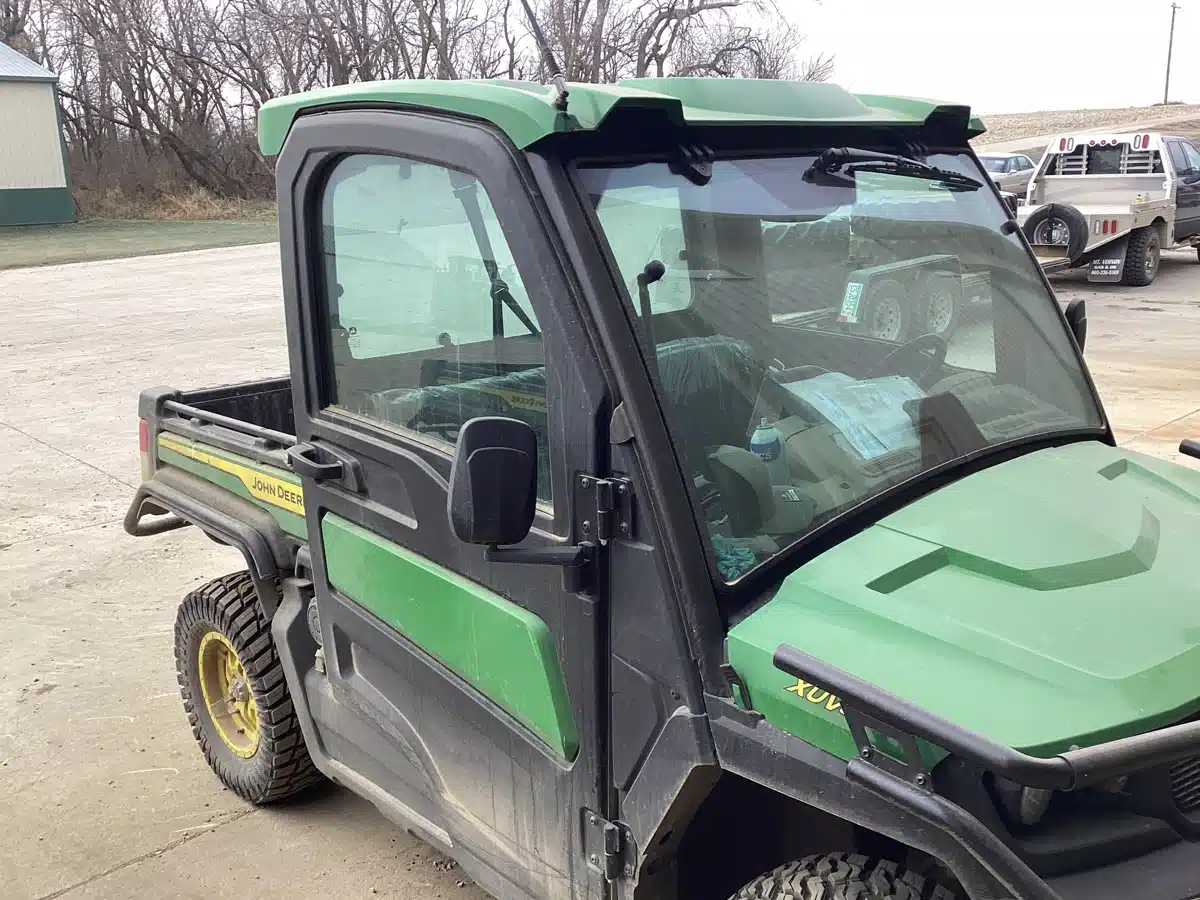 Gallery image 2 for Used 2024 John Deere XUV 835R Utility Vehicle