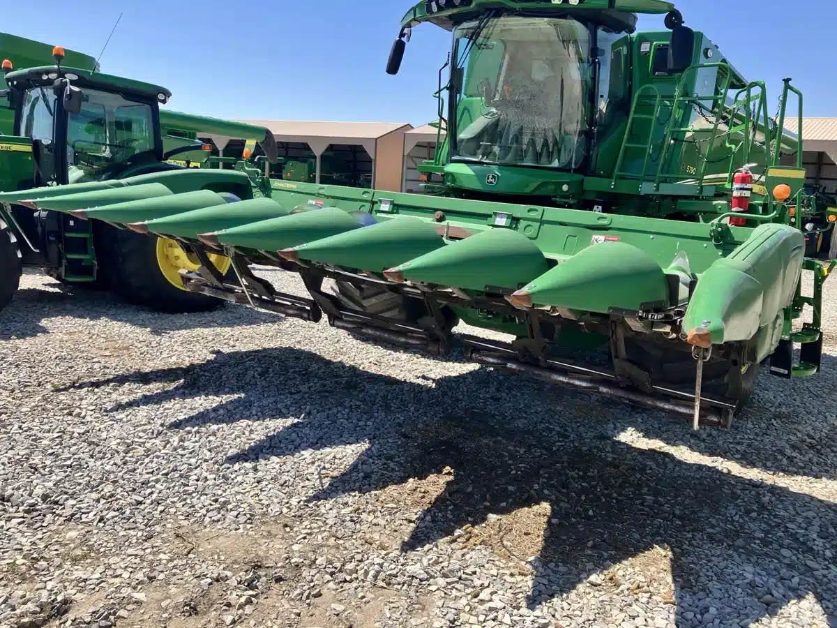 Gallery image 1 for Used 2020 John Deere 708C Header - Row Crop