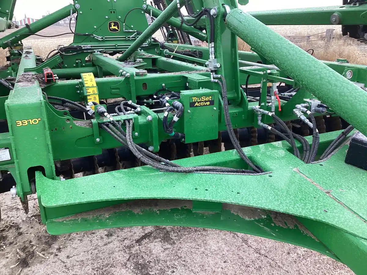 Gallery image 2 for Used 2024 John Deere 2660VT Vertical Tillage