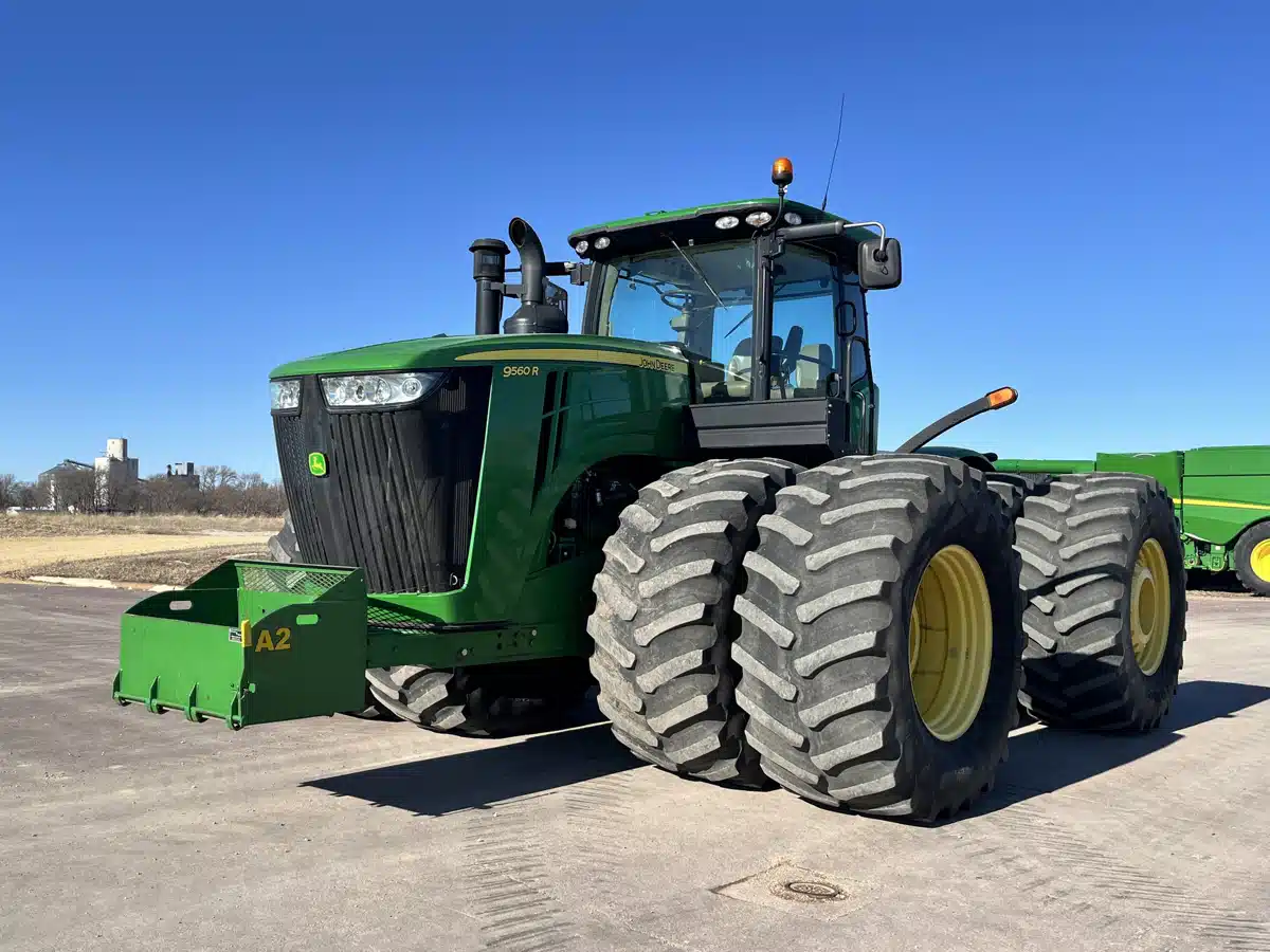 Gallery image 2 for Used 2012 John Deere 9560R Tractor