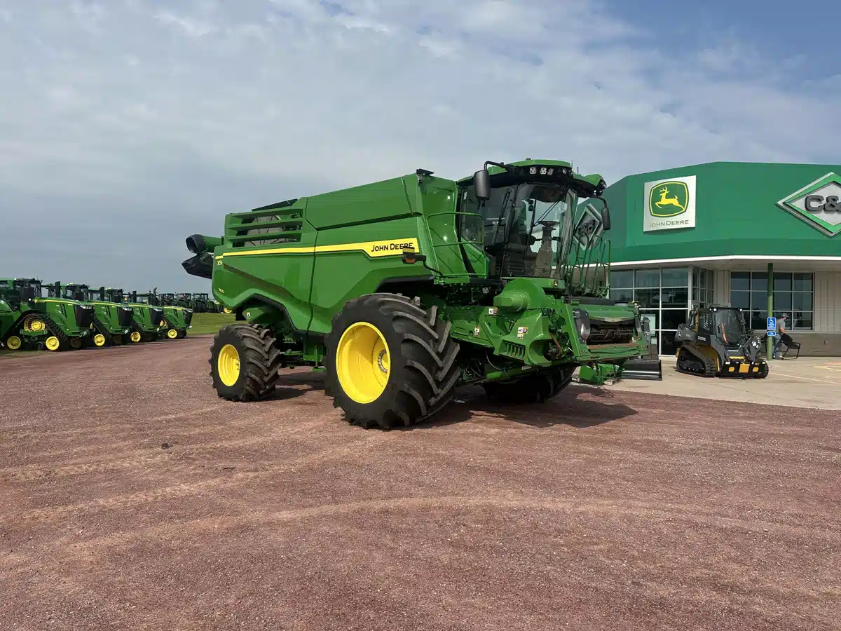 Gallery image 1 for Used 2024 John Deere X9 1100 Combine