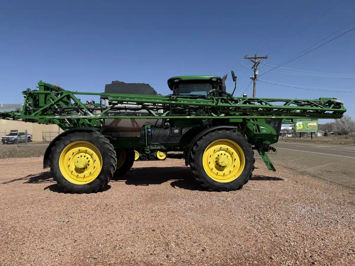 Gallery image 1 for Used 2020 John Deere R4045 Sprayer - Self Propelled