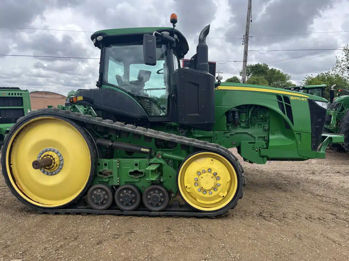 Gallery image 2 for Used 2018 John Deere 8370RT Tractor