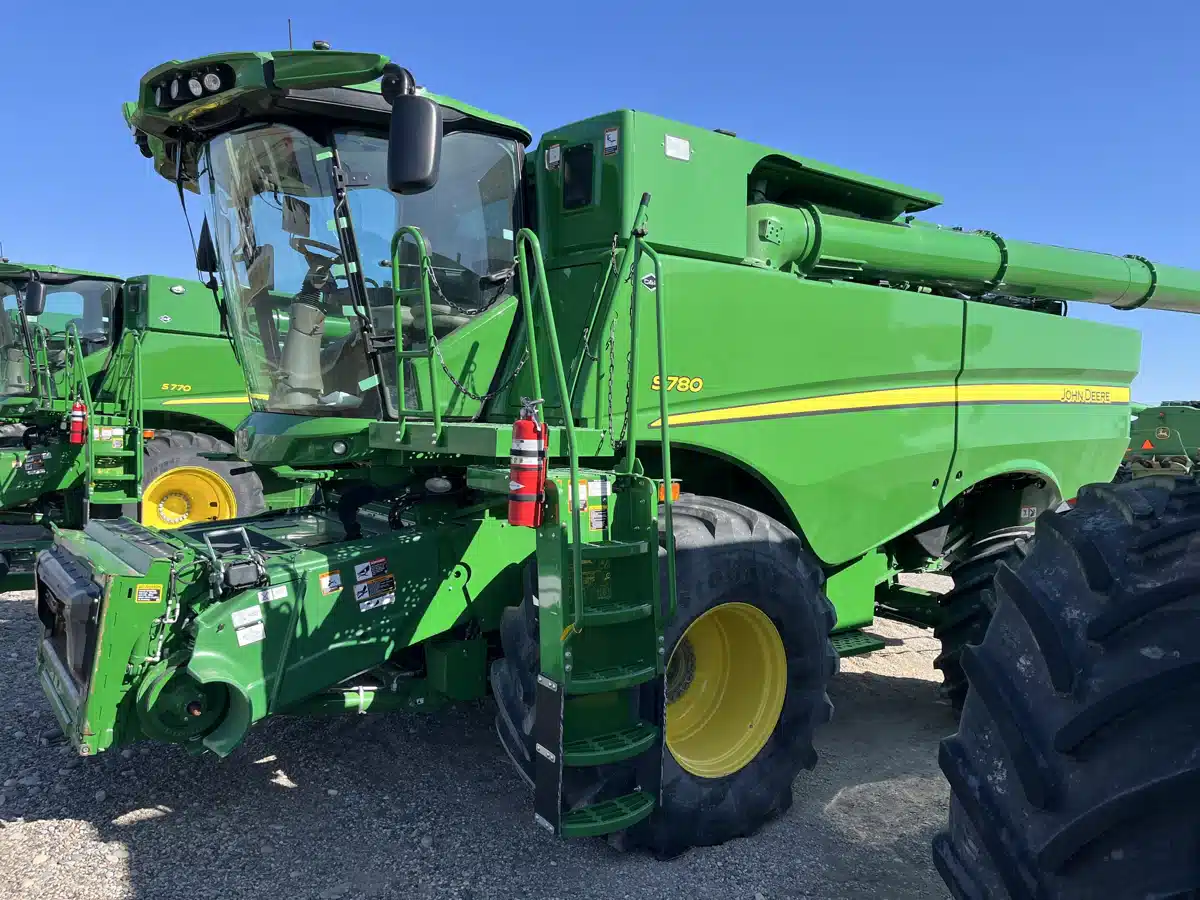 Gallery image 2 for Used 2023 John Deere S780 Combine