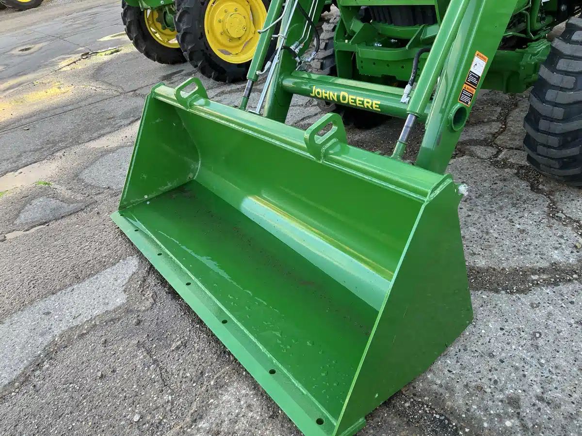 Gallery image 2 for Used 2024 John Deere 440R Tractor Loader